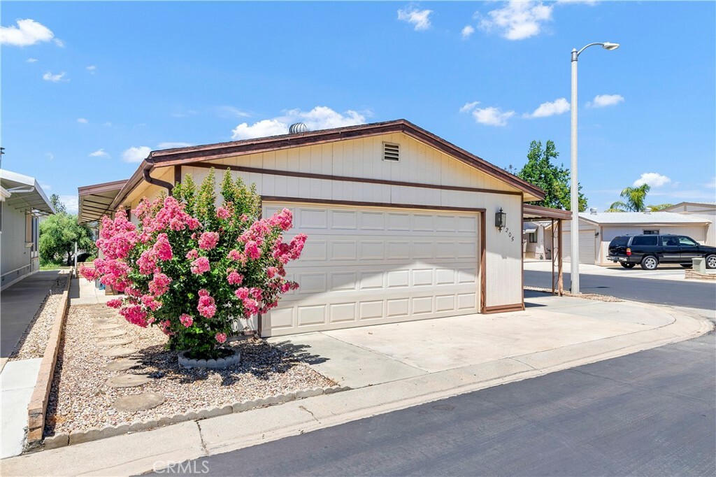 Property Photo: 1205 Yellowood Drive 193 CA 92545