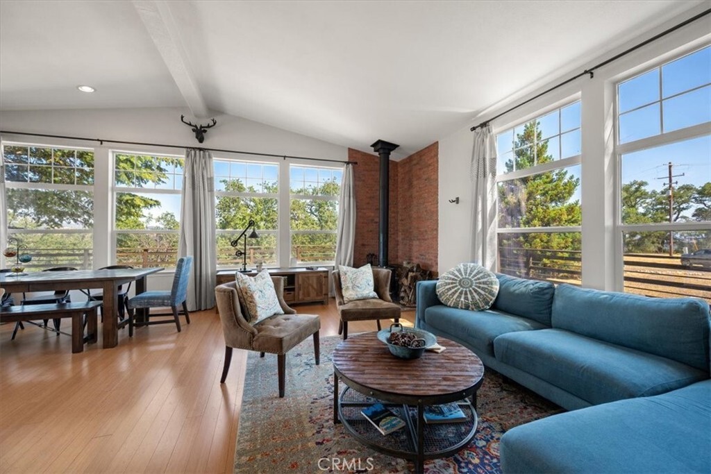 Property Photo:  5990 Sunny Glen  CA 93446 