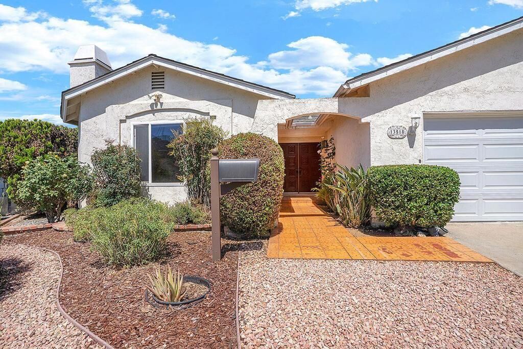 Property Photo:  13518 Avenida Del Charro  CA 92021 