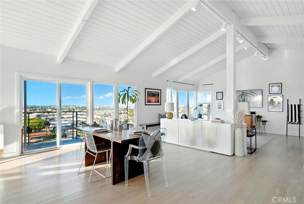 Property Photo: 4309 Mesa Street CA 90505