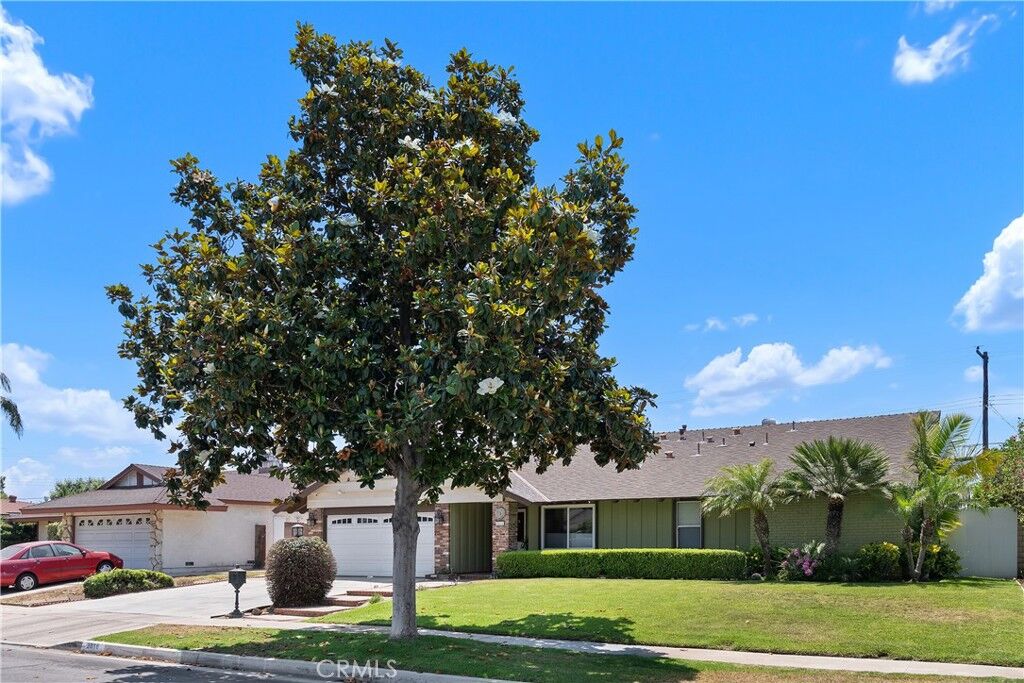 Property Photo:  2816 E Alden Place  CA 92806 