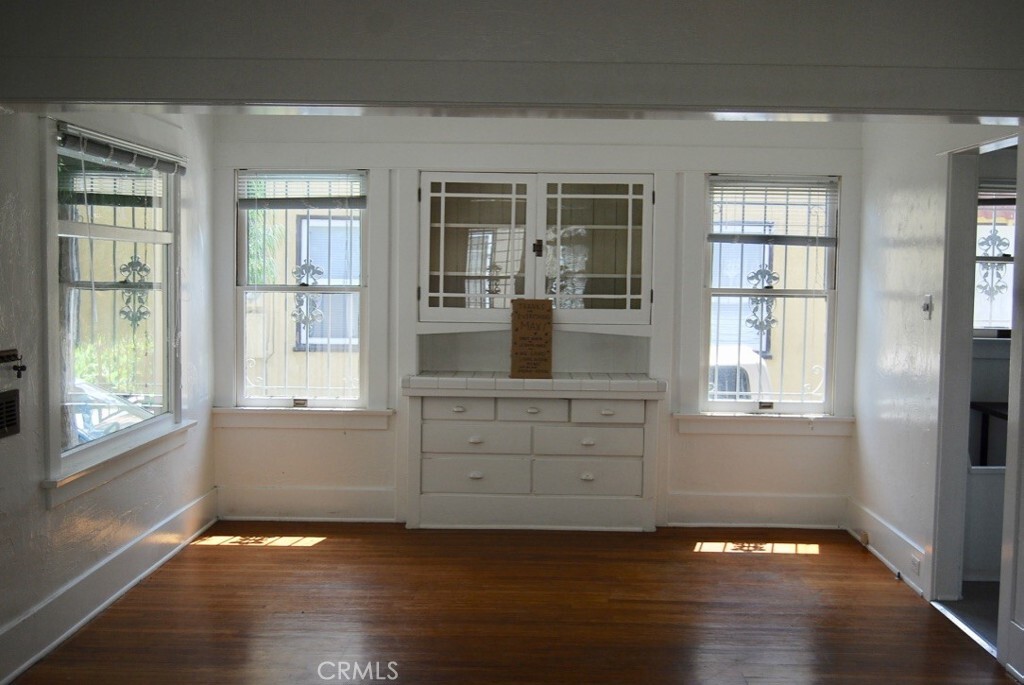 Property Photo:  1734 E Florida Street  CA 90802 