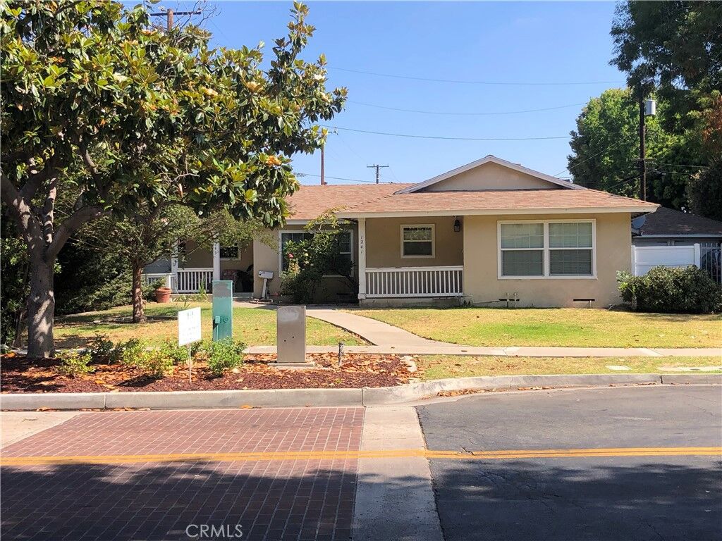 Property Photo:  1243 W Santa Clara Avenue  CA 92706 