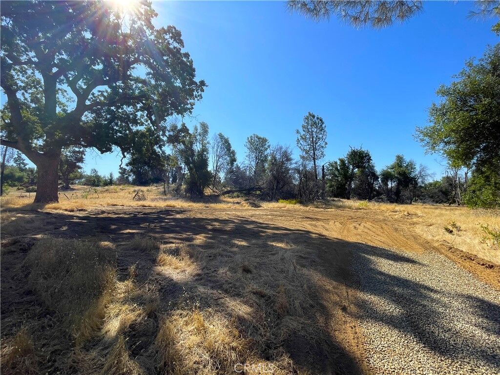 Property Photo: 705 Triangle Road CA 95338