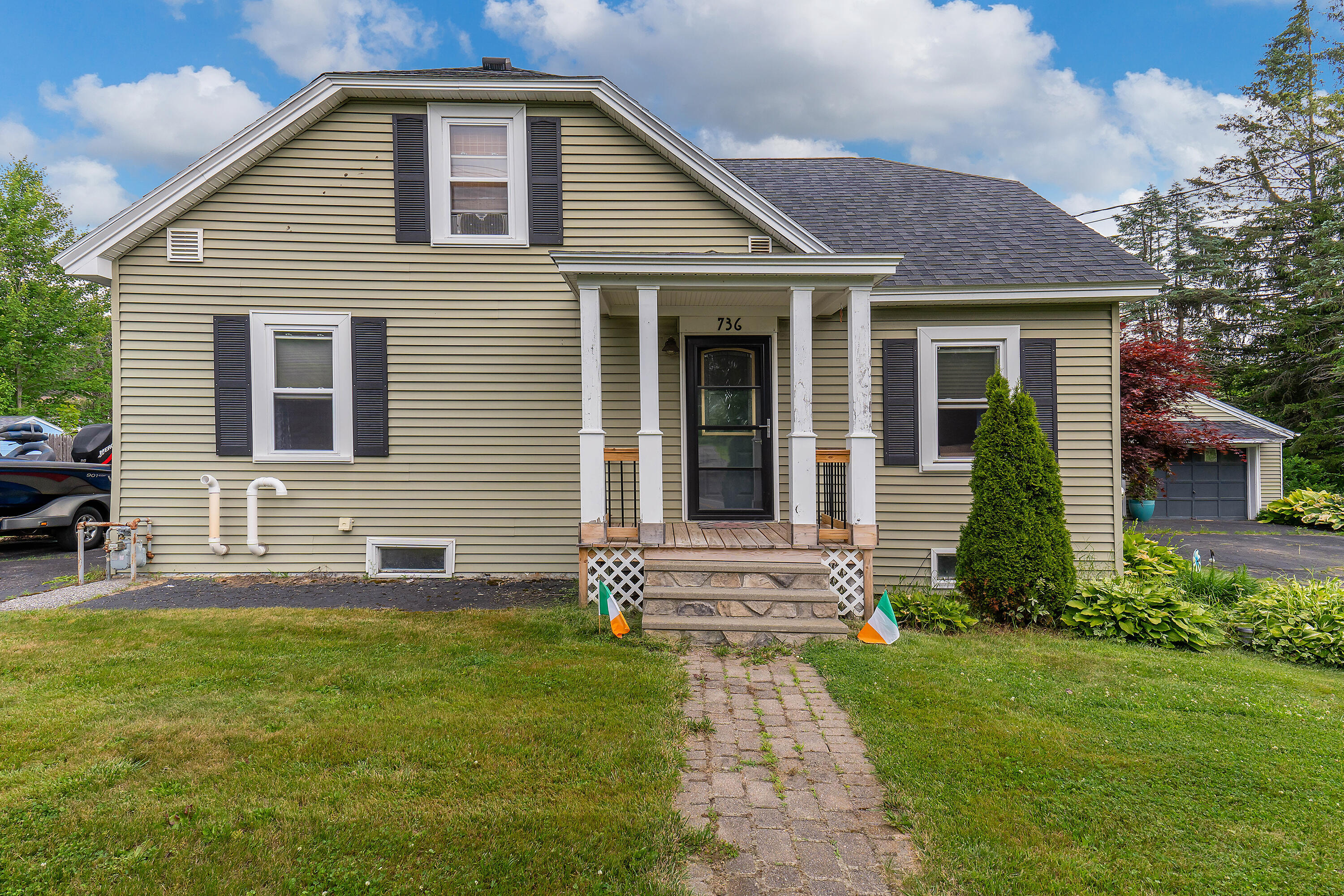 736 Webster Street  Lewiston ME 04240 photo