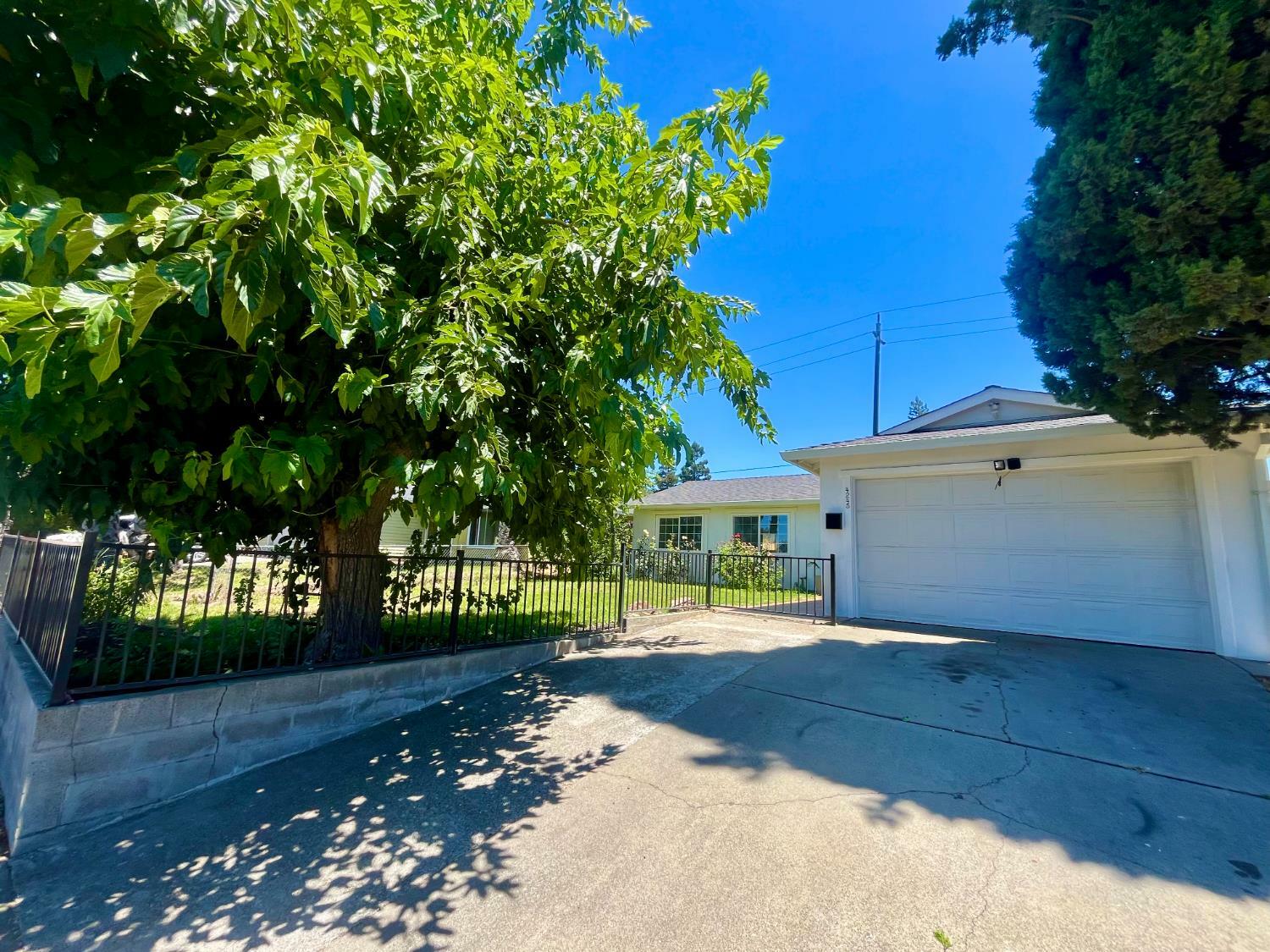 4245 Worhtington Drive  North Highlands CA 95660 photo