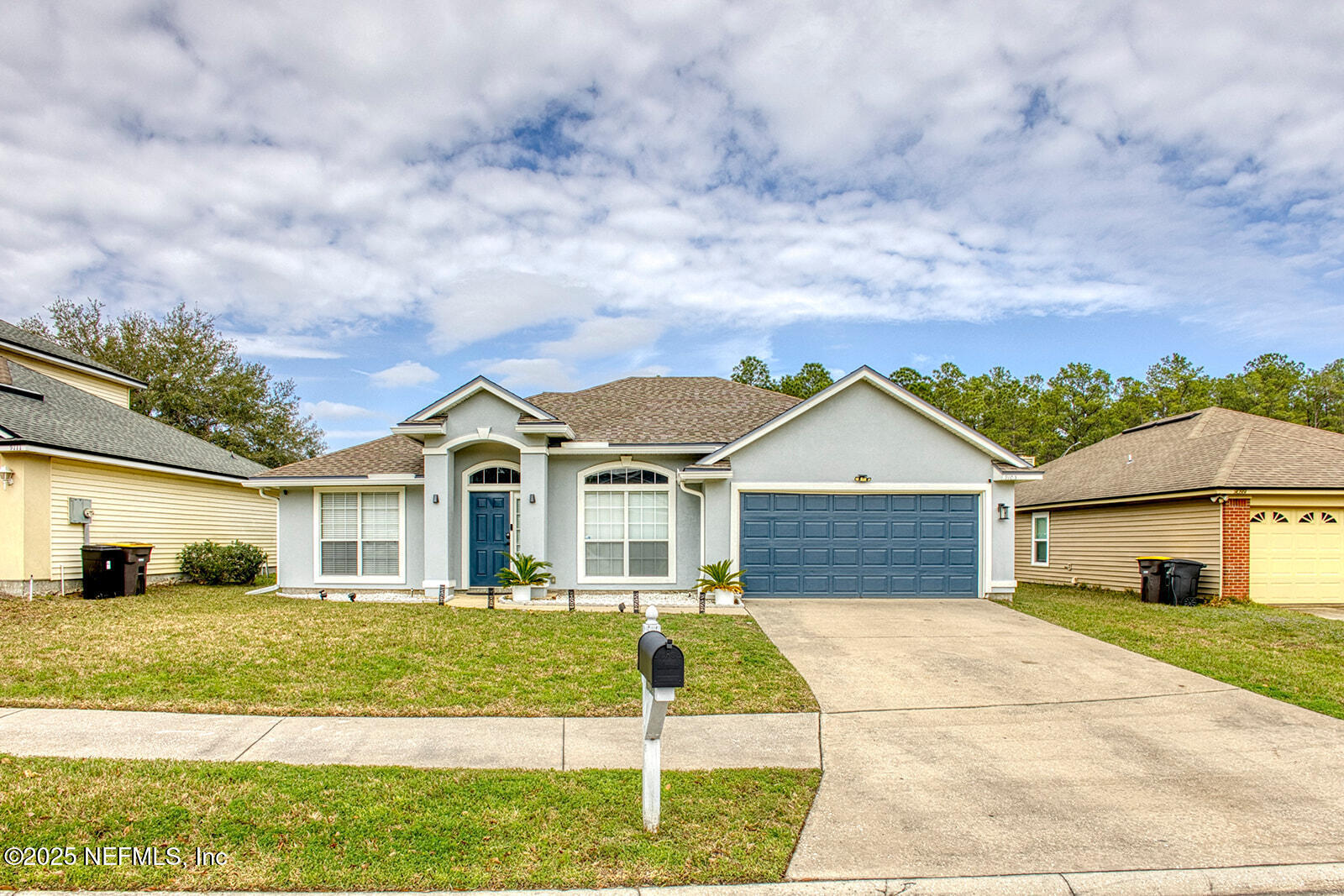 Property Photo: 9105 Prosperity Lake Drive FL 32244