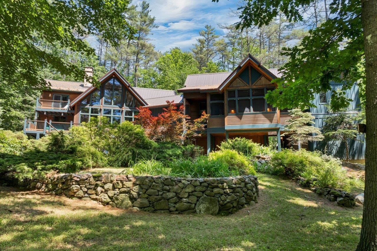 Property Photo:  9 Lakewood Drive  NH 03837 