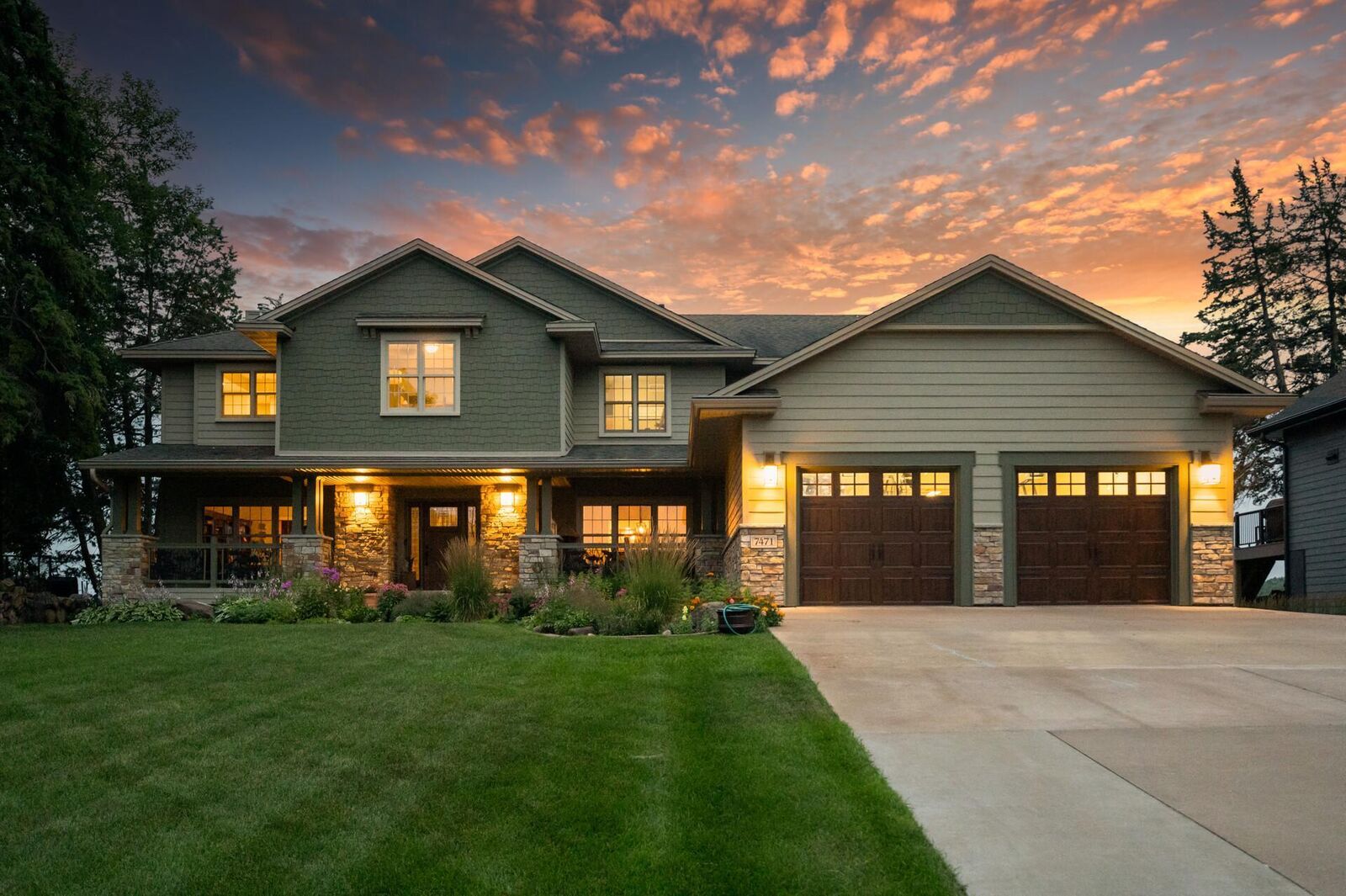 Property Photo:  7471 260th Street  MN 55092 