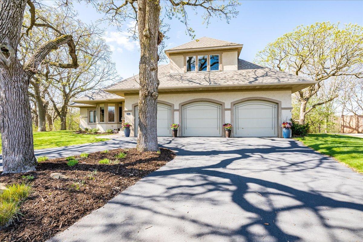Property Photo: 2222 White Oak Court WI 54016