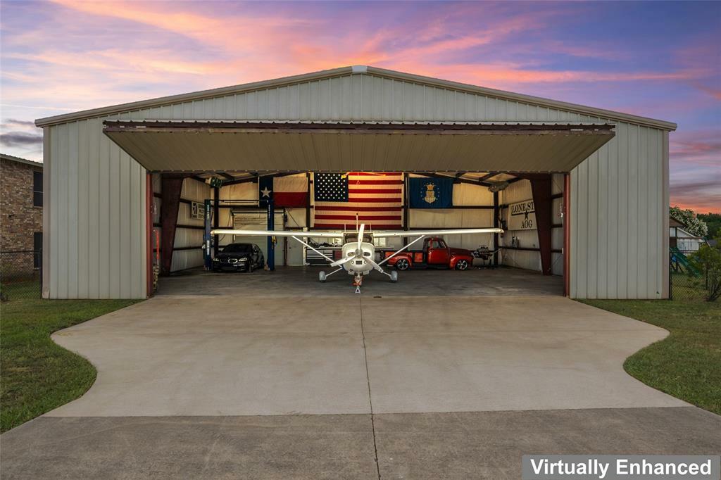 Property Photo: 2910 Eagles Nest Court TX 76065