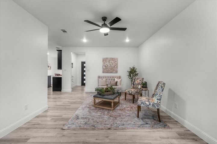 Property Photo: 3513 Woodlake Drive TX 76048