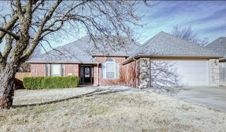 211 Essex Way  Centerton AR 72719 photo