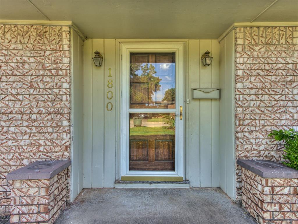 Property Photo: 1800 Michael Drive OK 73013