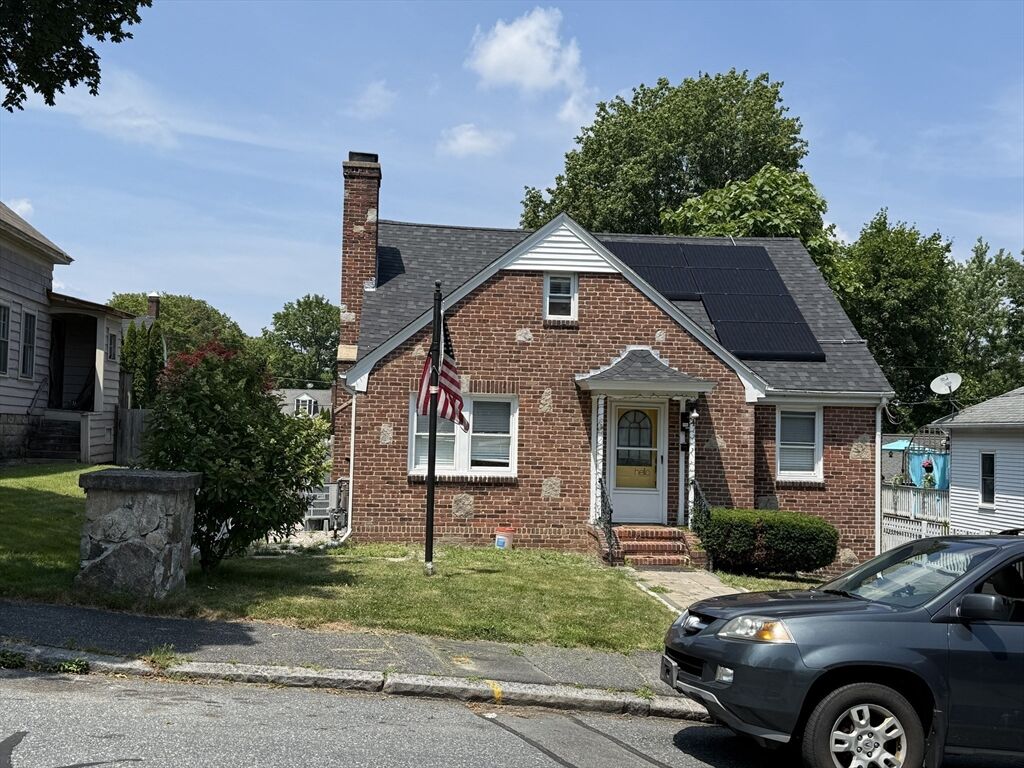 Property Photo:  34 Kosta St  MA 01607 