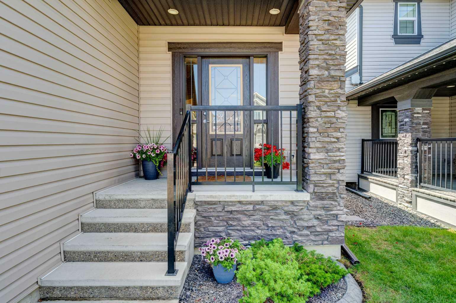 Property Photo:  2166 Hillcrest Green SW  AB T4B 3W1 