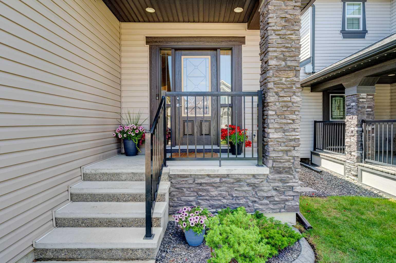 Photo de la propriété:  2166 Hillcrest Green SW  AB T4B 3W1 