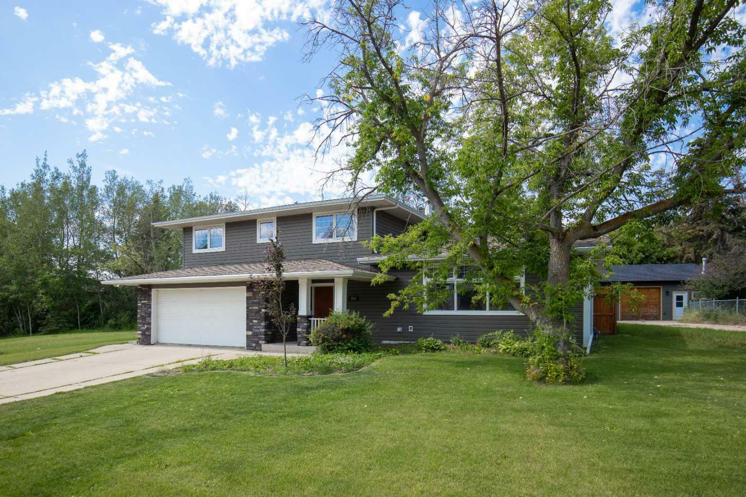 Property Photo: 255 Piper Drive AB T4P 1L5