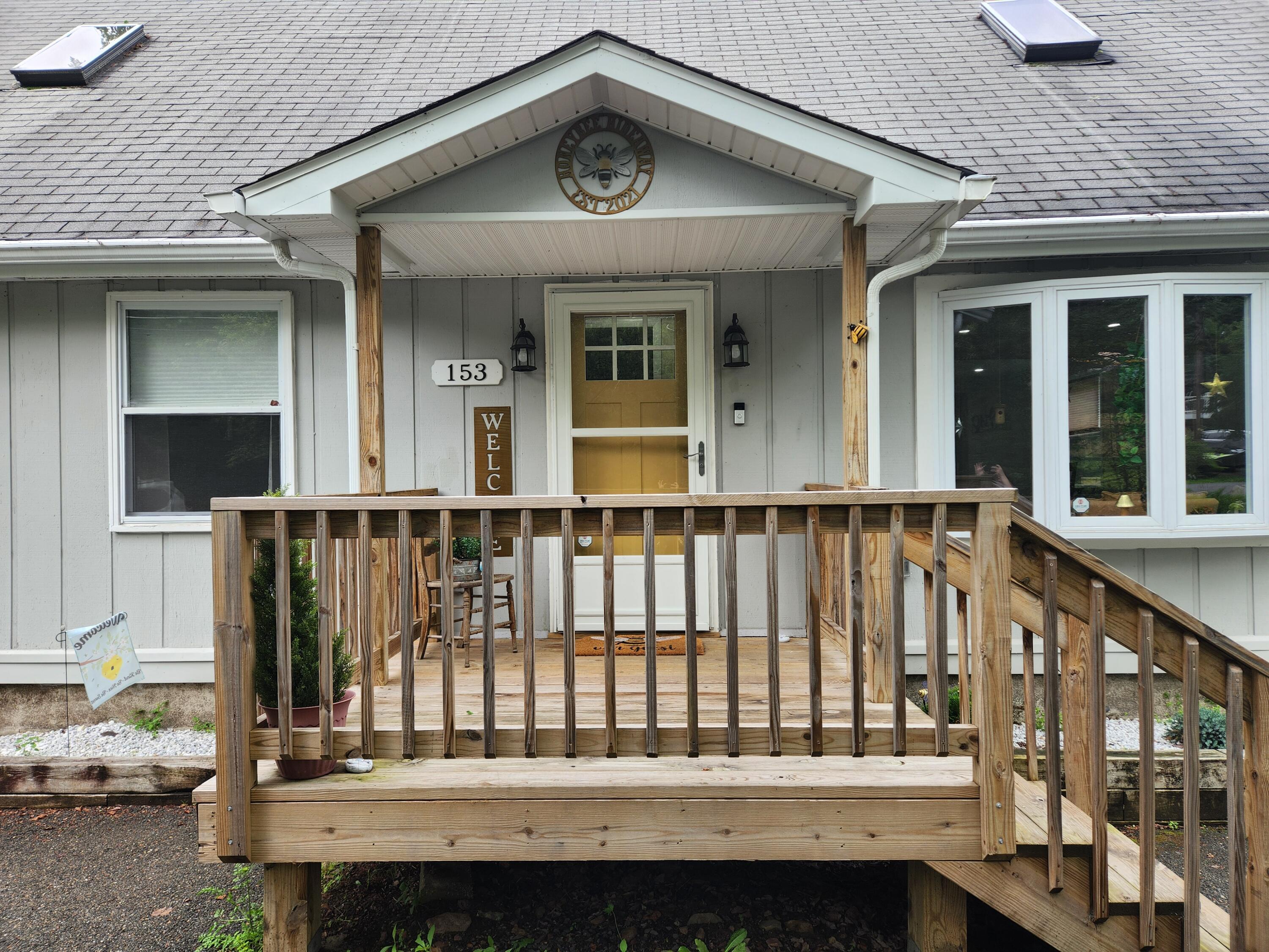 Property Photo:  153 Nadine Boulevard  PA 18346 