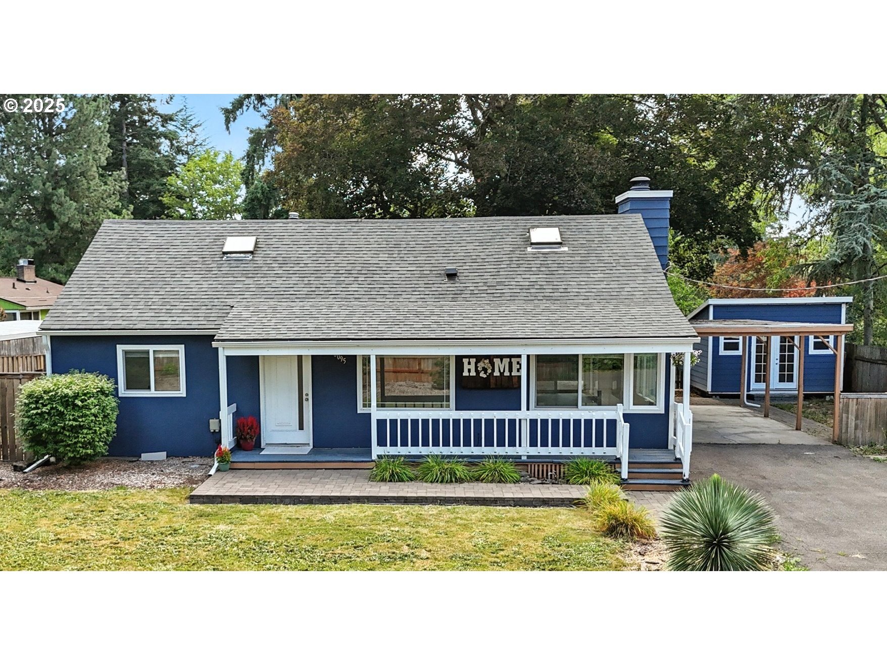 Property Photo: 10095 SW 82nd Ave OR 97223