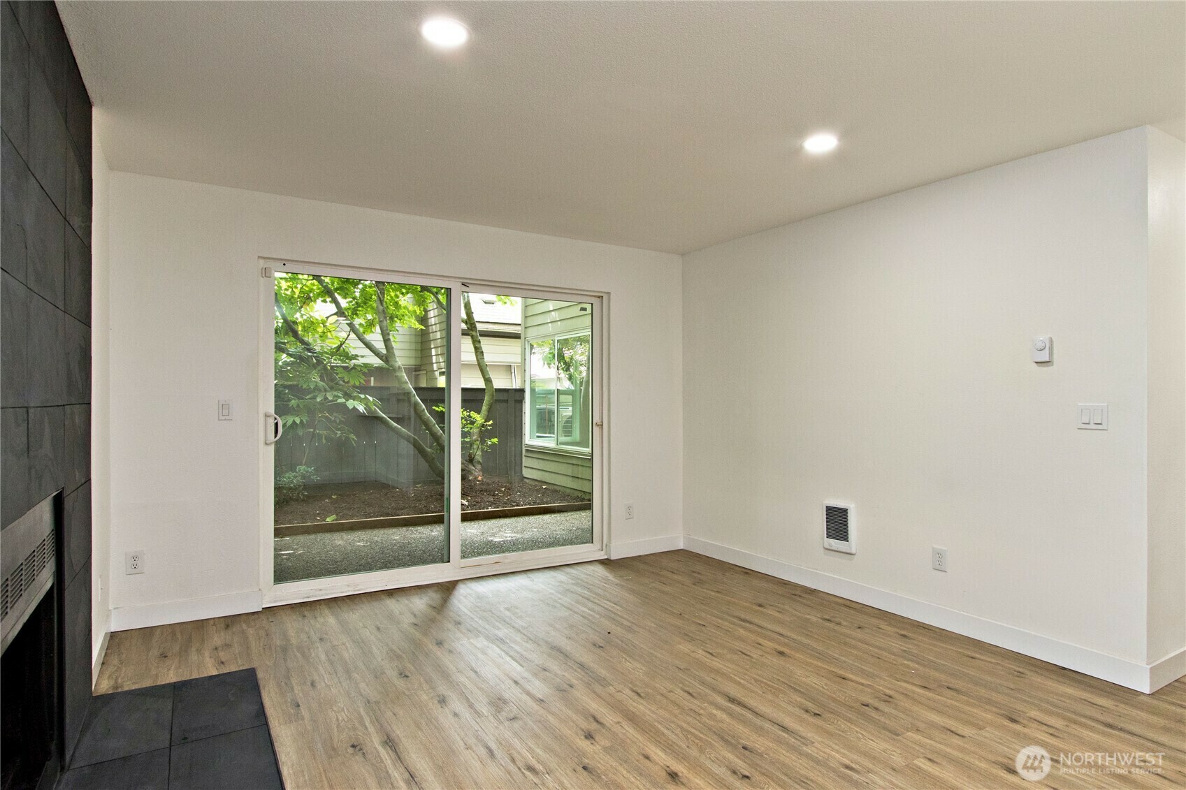 Property Photo: 11811 93rd Lane NE 102 WA 98034