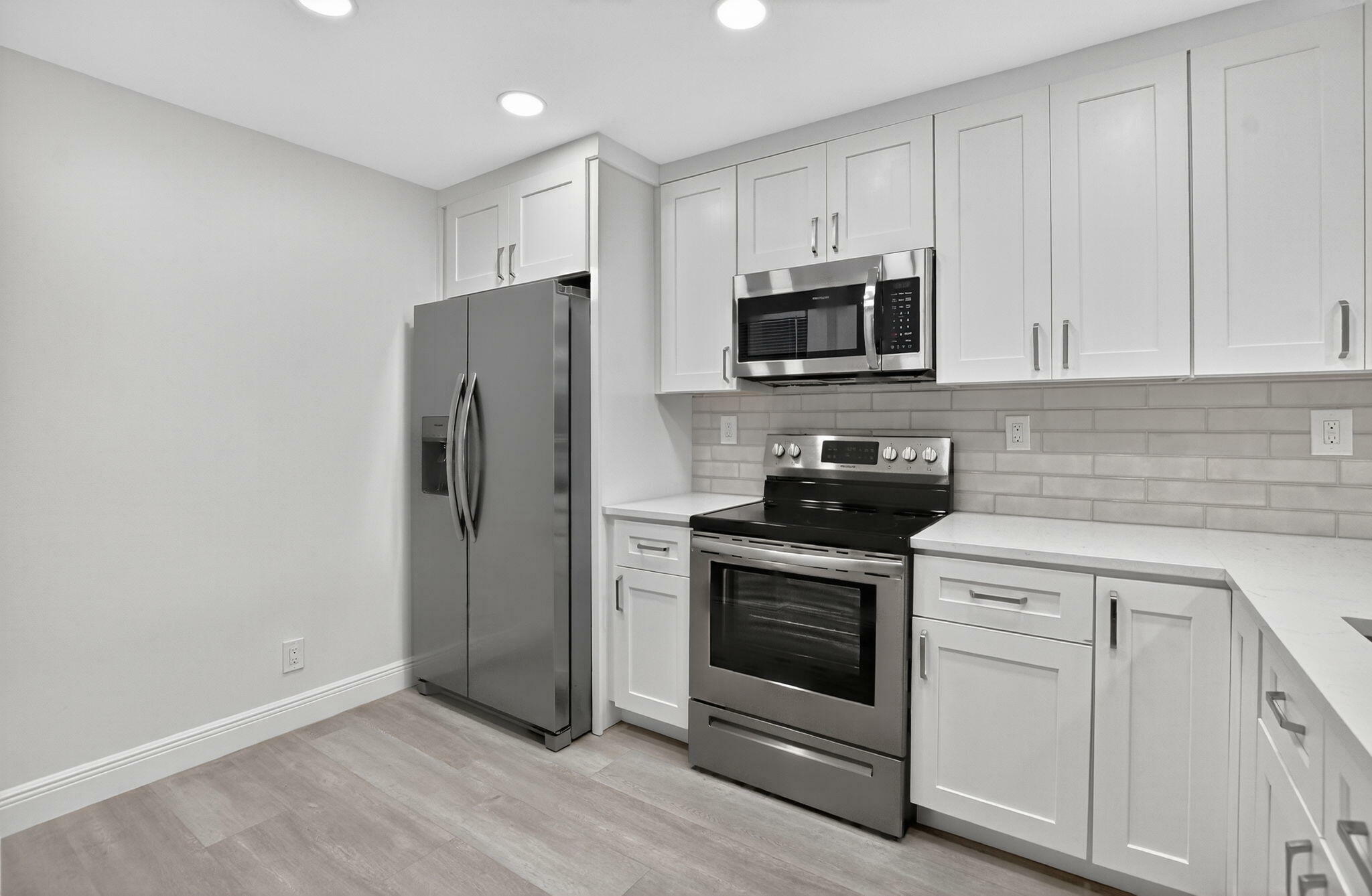 Property Photo: 4 Royal Palm Way 3070 FL 33432