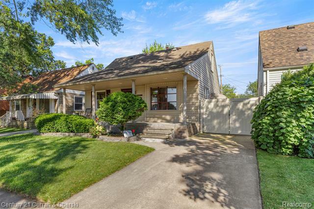 Property Photo: 17729 Harman Street MI 48122