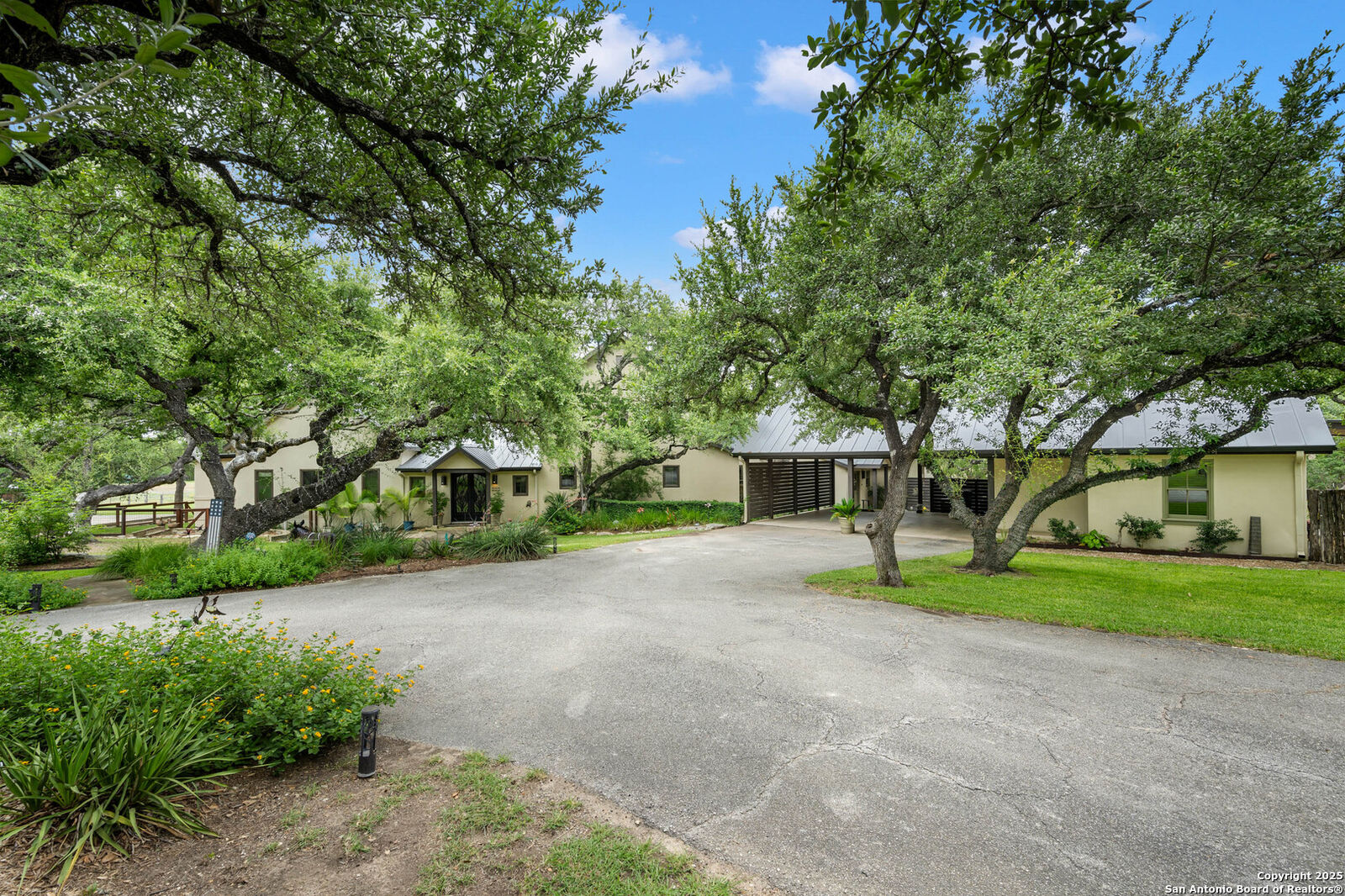 Property Photo:  815 Old Boerne Road  TX 78163 