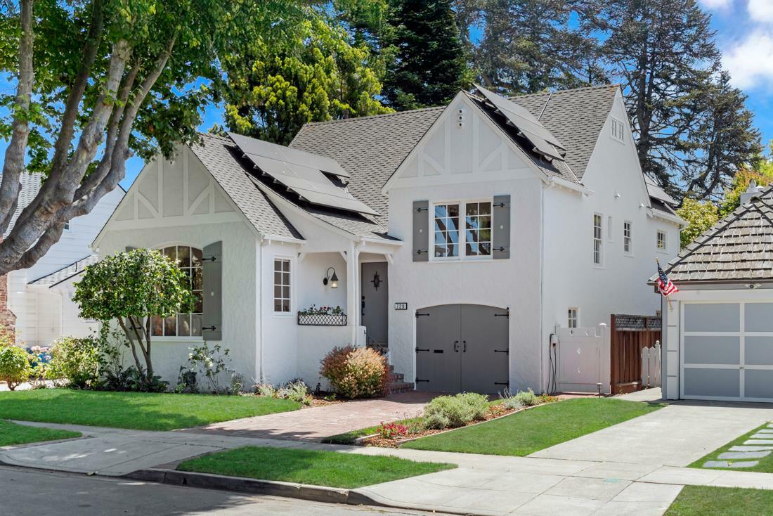 Property Photo:  729 Concord Way  CA 94010 