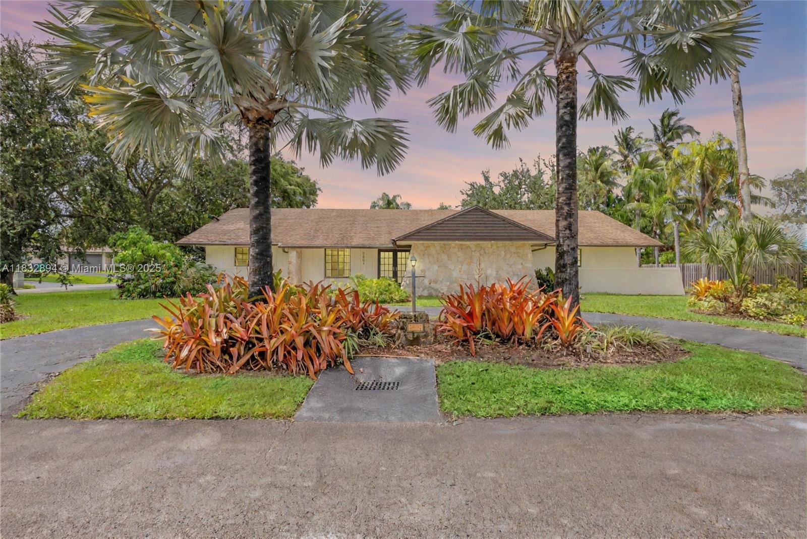 Property Photo: 7804 SW 178th Ter FL 33157