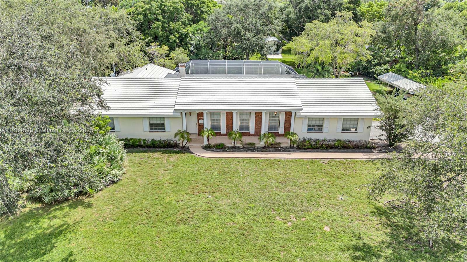 Property Photo: 14921 SW 72nd Ct FL 33158