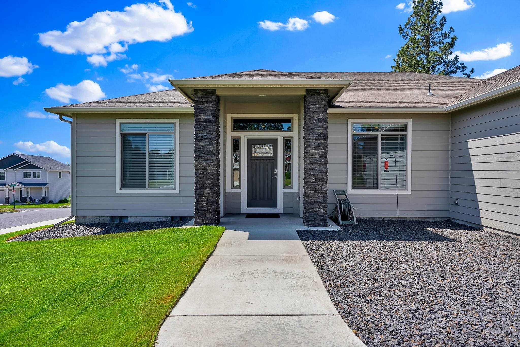 Property Photo: 9511 W Floyd Dr WA 99004