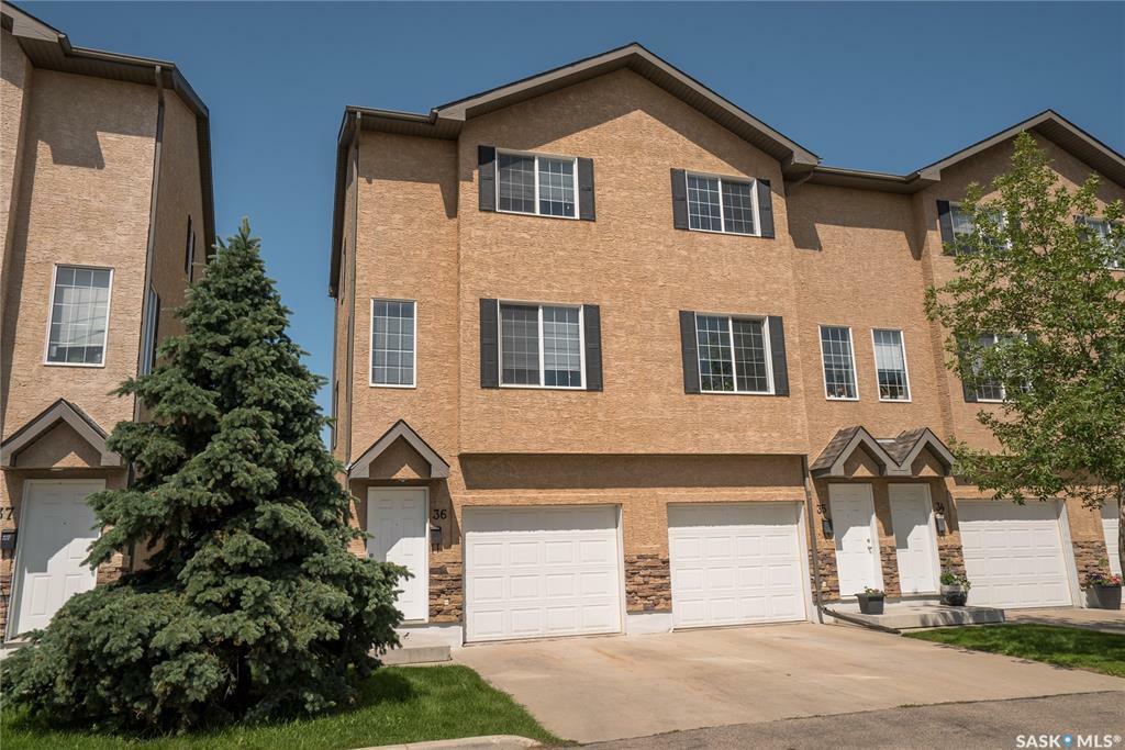 Property Photo: 118 Pawlychenko Lane 36 SK S7V 1J9
