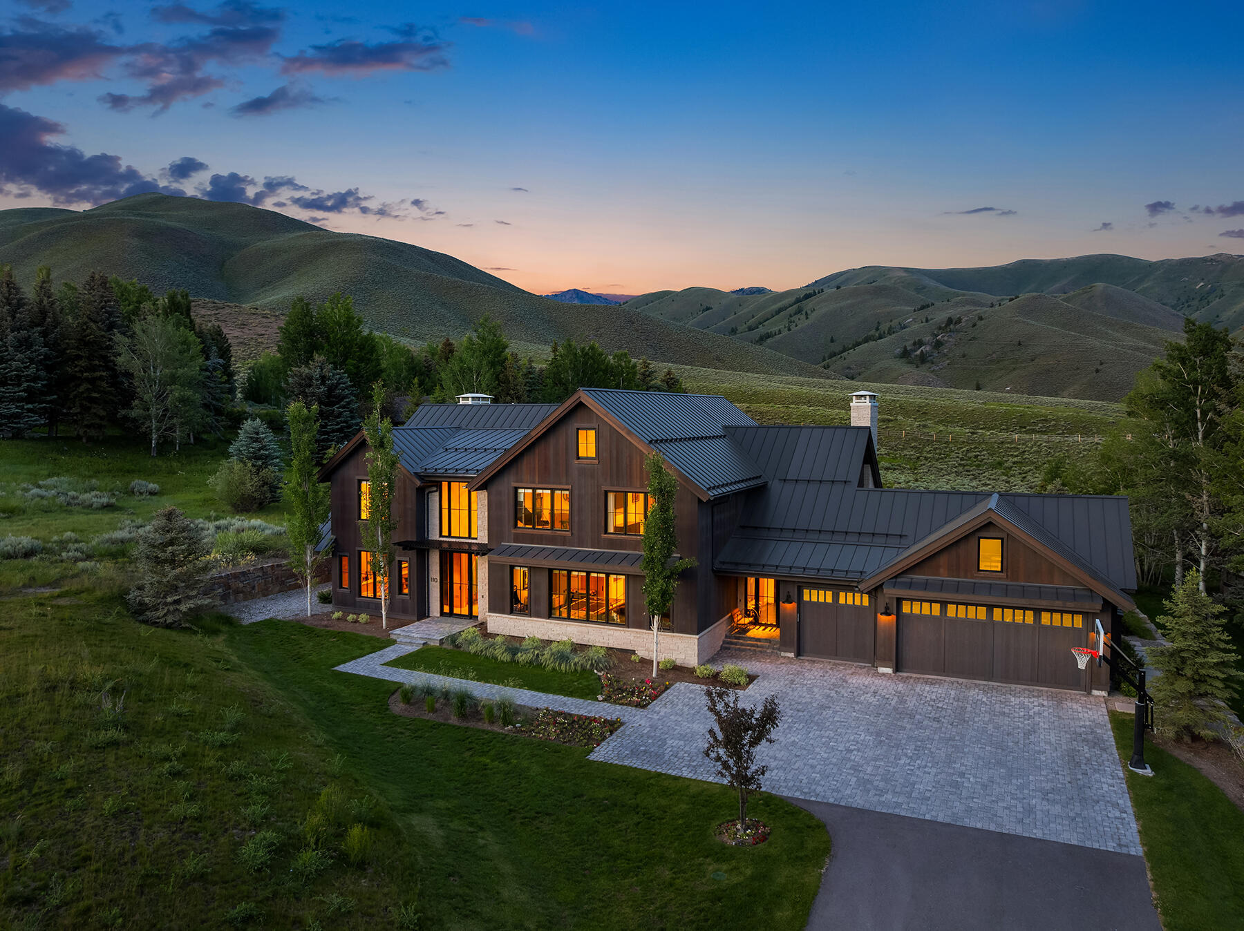 Property Photo: 110 Fireweed Dr ID 83353