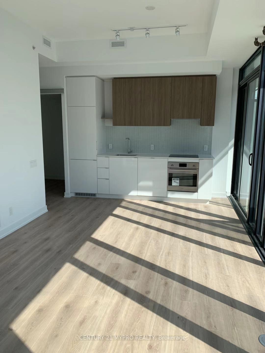 Property Photo: 161 Roehampton Avenue 912 ON M4P 0C8
