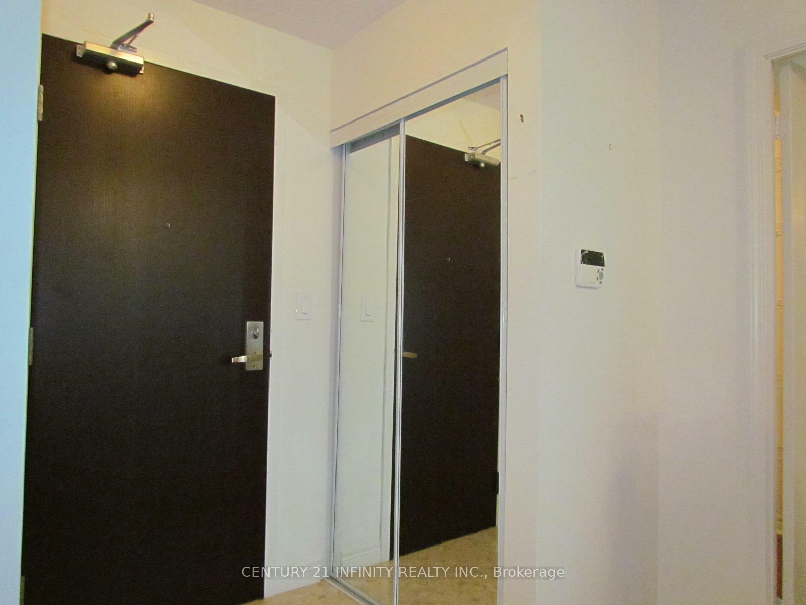 Property Photo: 208 Enfield Place 2307 ON L5B 0G8