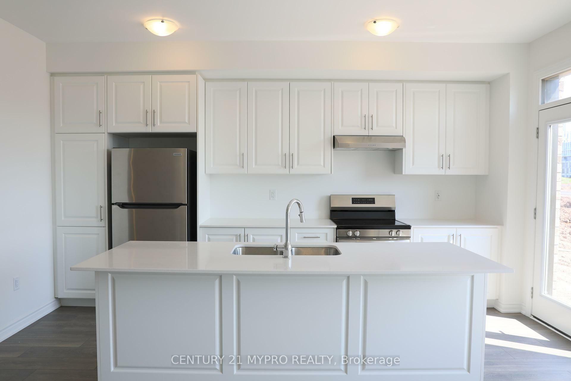 Photo de la propriété: 3054 Robert Lamb Boulevard ON L6H 7H5