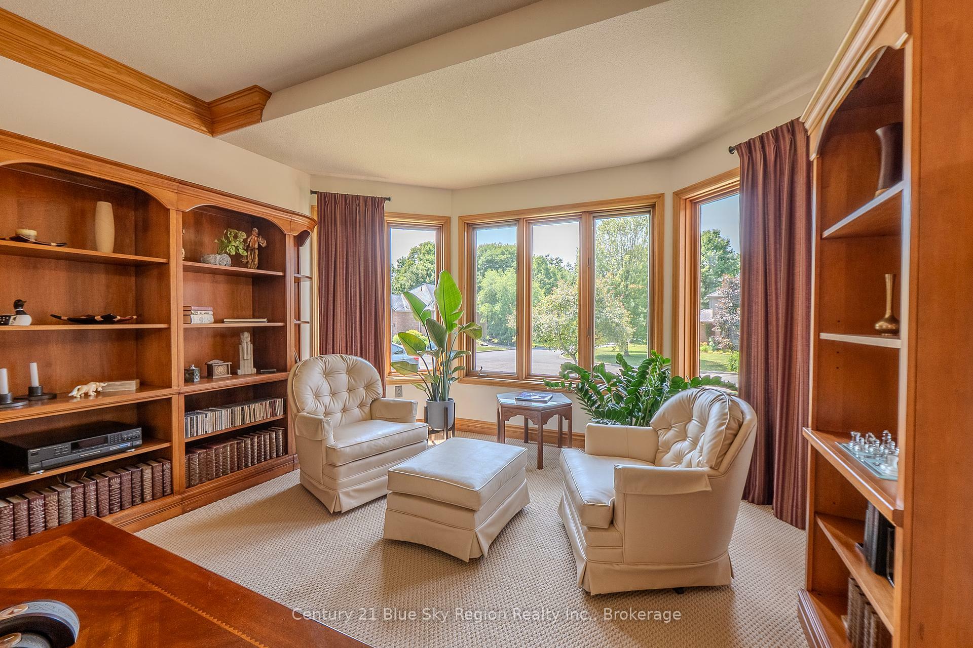 Property Photo: 107 Nottingham Drive ON P1C 1K4