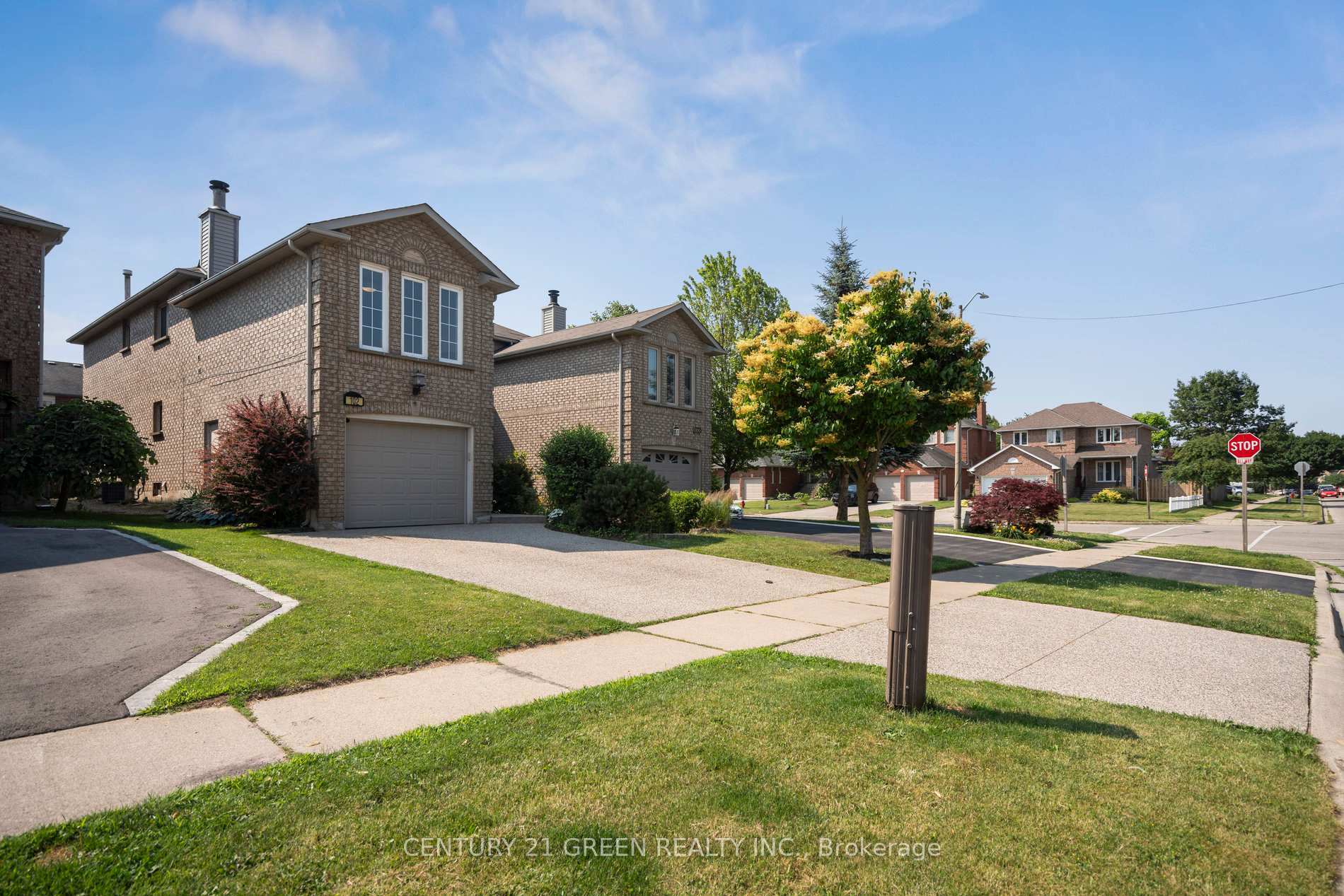 Property Photo: 102 Niska Drive ON L8B 0M8