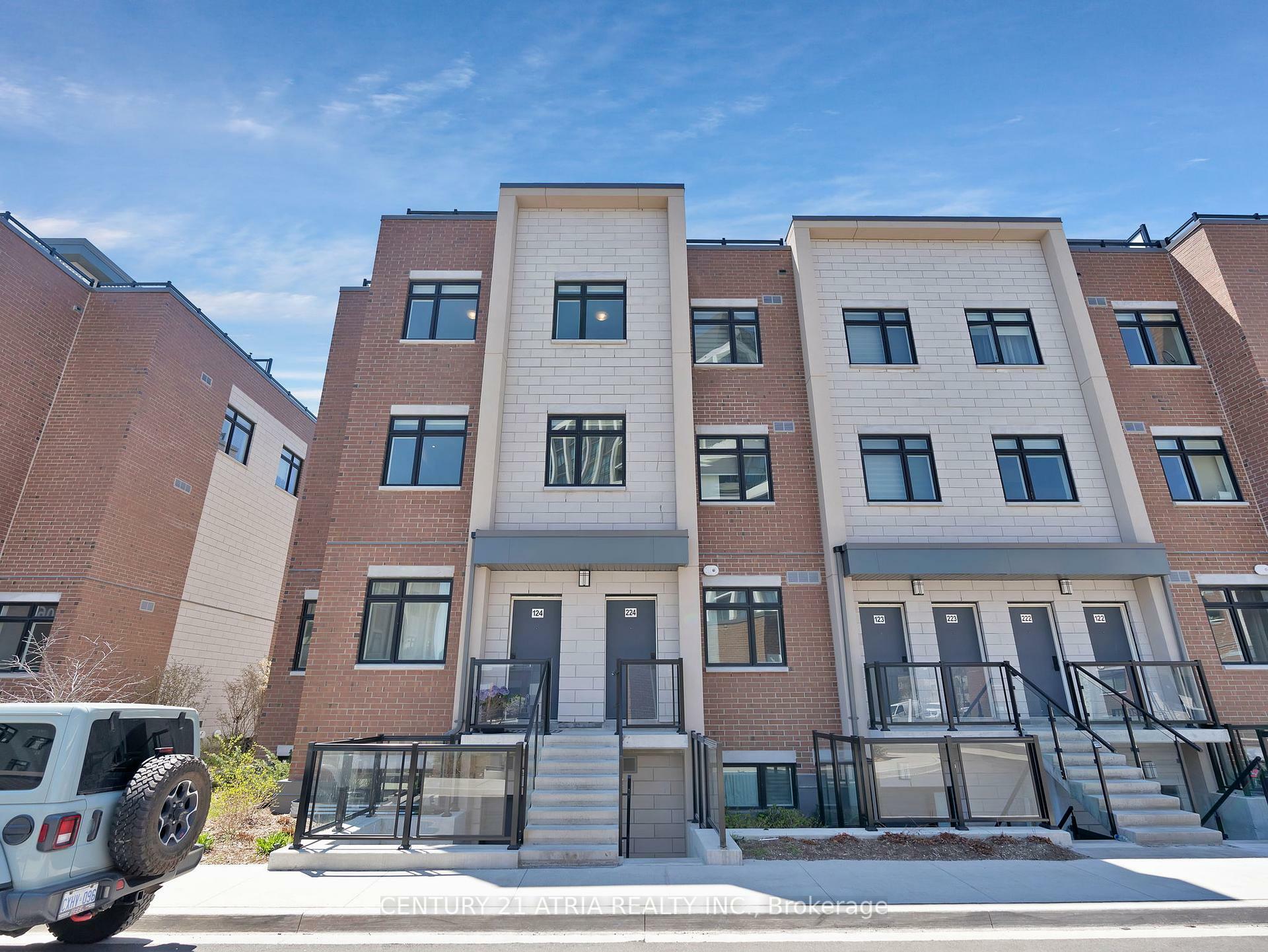 Property Photo: 1070 Douglas McCurdy Common 224 ON L5G 4B1