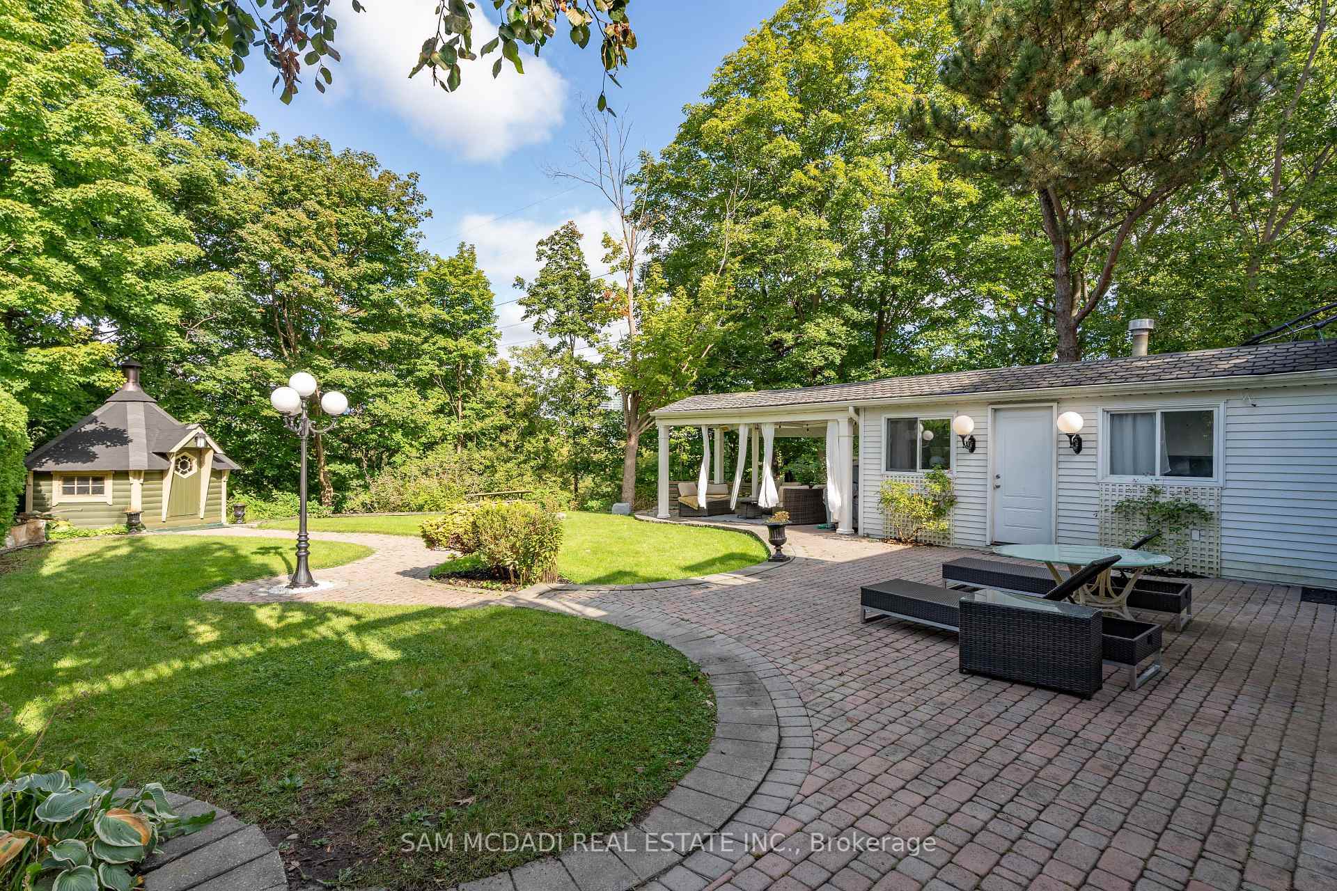 Property Photo: 2221 Greenhurst Avenue ON L4X 1J5