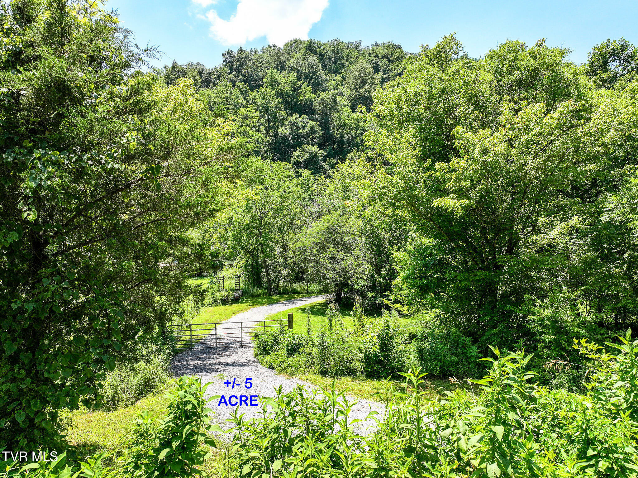 Property Photo: 2646 Maples Branch Road TN 37876
