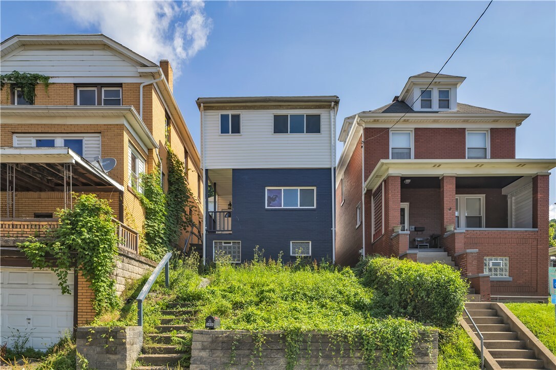 Property Photo:  1406 Broadway Ave  PA 15136 