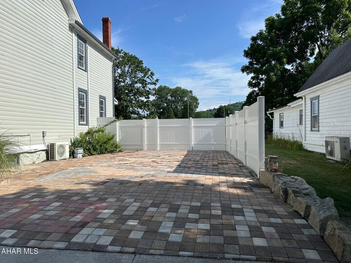 Property Photo: 313 E John Street PA 15522