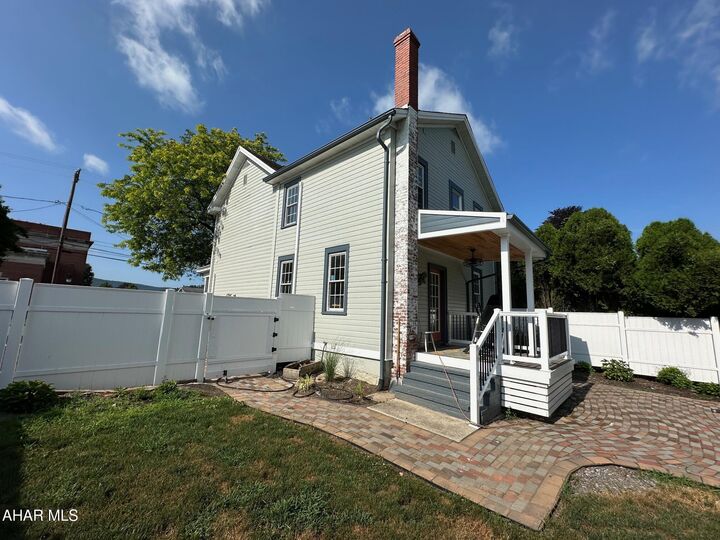 Property Photo:  313 E John Street  PA 15522 