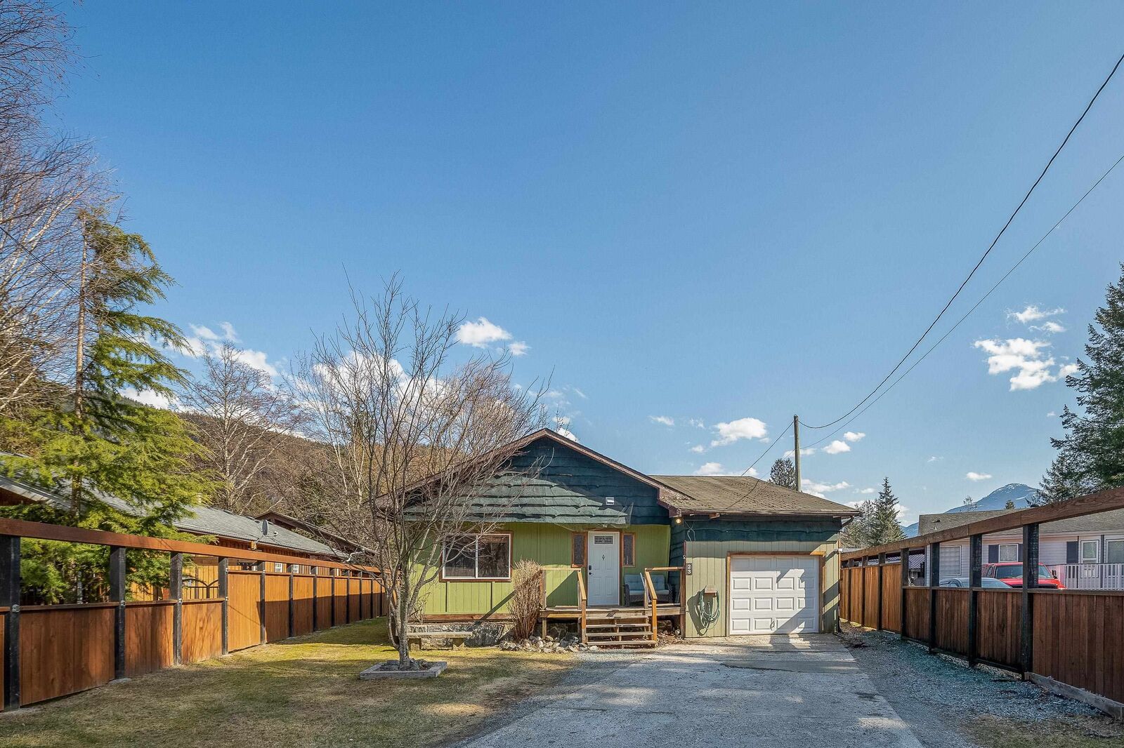 Photo de la propriété:  23 Bracken Parkway  BC V0N 1T0 