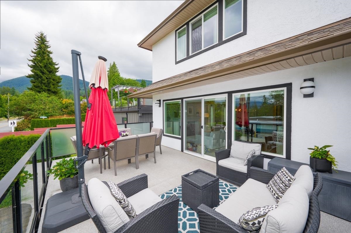 Property Photo: 3338 Mahon Avenue BC V7N 3T5