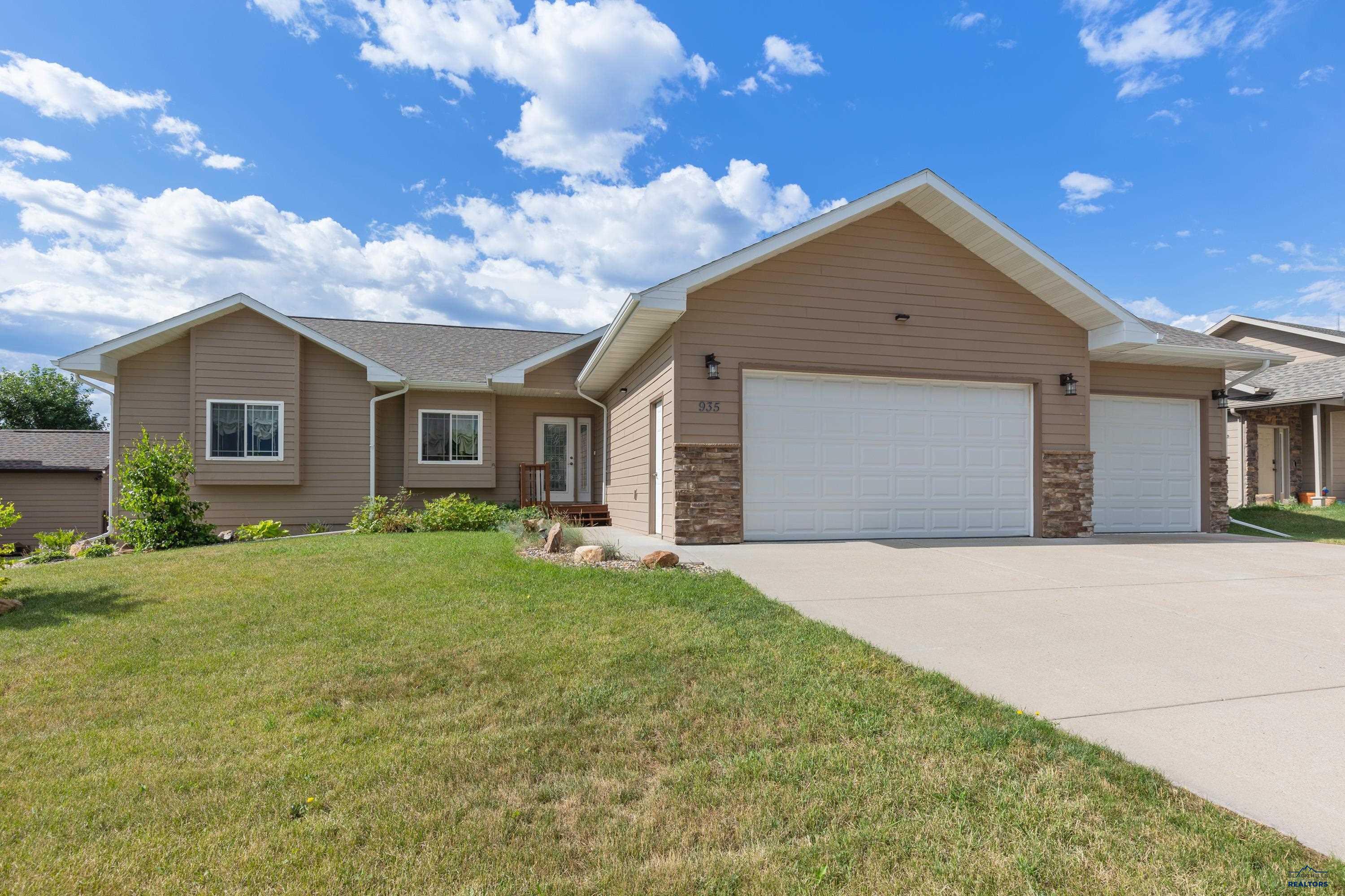 935 Northridge Dr  Rapid City SD 57701 photo