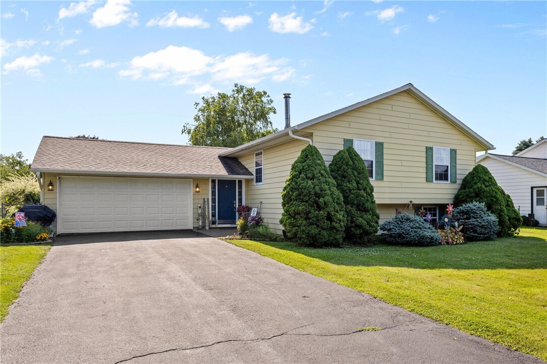 Property Photo:  7980 Cedarwood Drive  NY 13440 