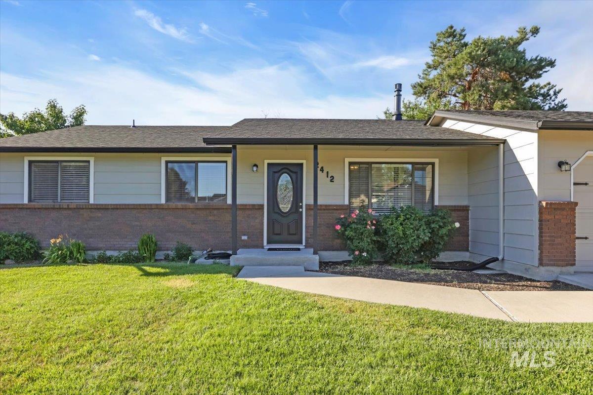 Property Photo: 2412 W Chateau Drive ID 83646